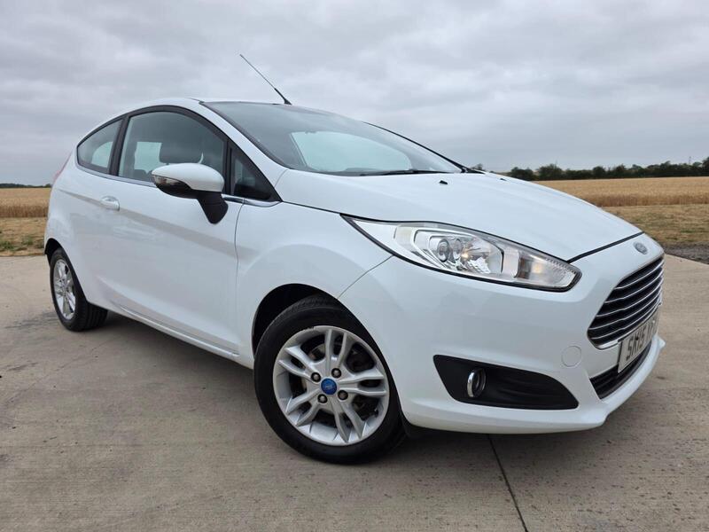 Ford Fiesta 1.0T EcoBoost Zetec Euro 5 (s/s) 3dr 2015 — view 8