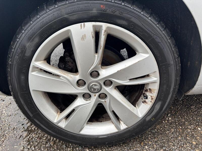 2015 Vauxhall Astra - exterior