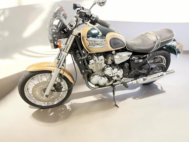 2001 Triumph Thunderbird 900 - AutoTrader Import