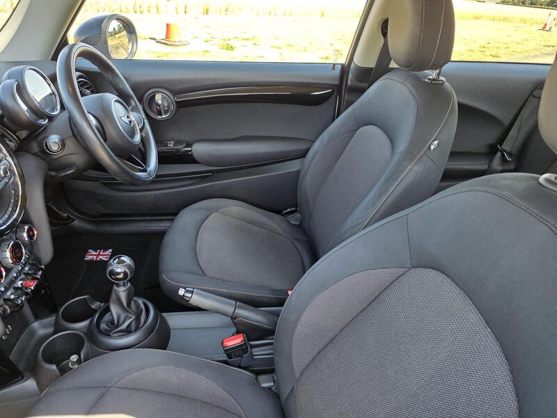MINI Hatch 1.5 Cooper Euro 6 (s/s) 3dr 2014 — view 34