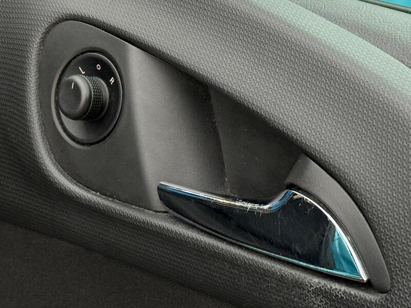 2011 Vauxhall Meriva - AutoTrader Import