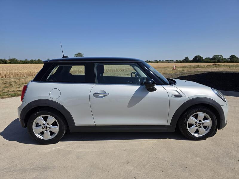 MINI Hatch 1.5 Cooper Euro 6 (s/s) 3dr 2014 — view 8