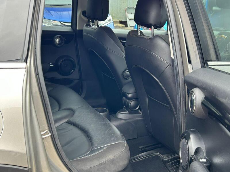 2019 MINI Hatch - AutoTrader Import