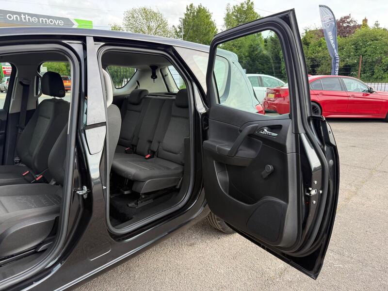 2017 Vauxhall Meriva - AutoTrader Import