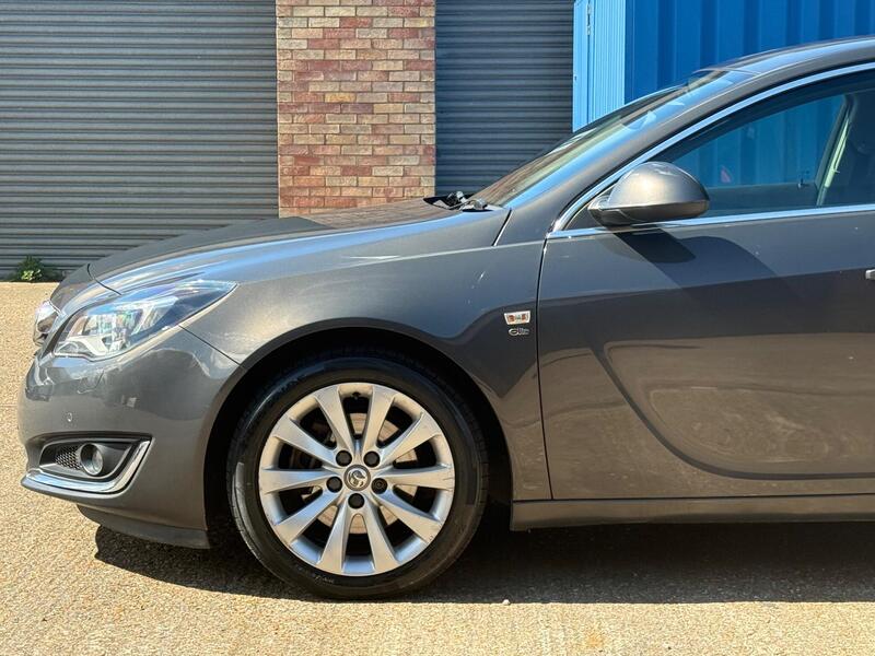 Grey 2015 Vauxhall Insignia - AutoTrader Import