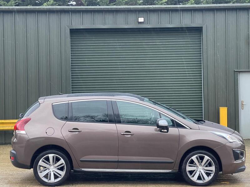 2016 Peugeot 3008 1.6 BlueHDi Allure SUV 5dr Diesel ETG Euro 6 (s/s) (120 ps) interior or exterior view