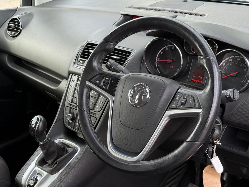 2017 Vauxhall Meriva - AutoTrader Import