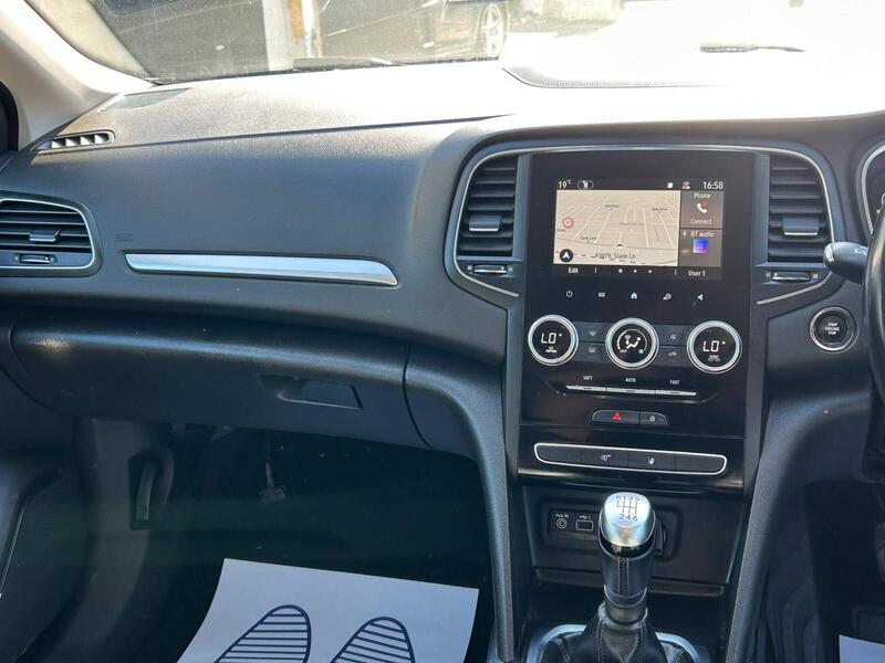 2021 Renault Megane - AutoTrader Import