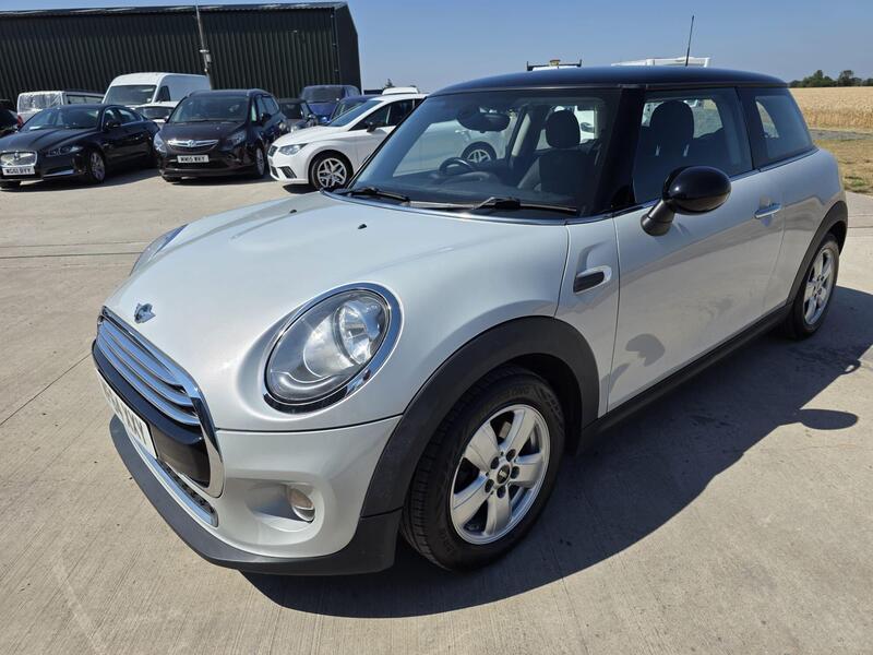 MINI Hatch 1.5 Cooper Euro 6 (s/s) 3dr 2014 — view 17