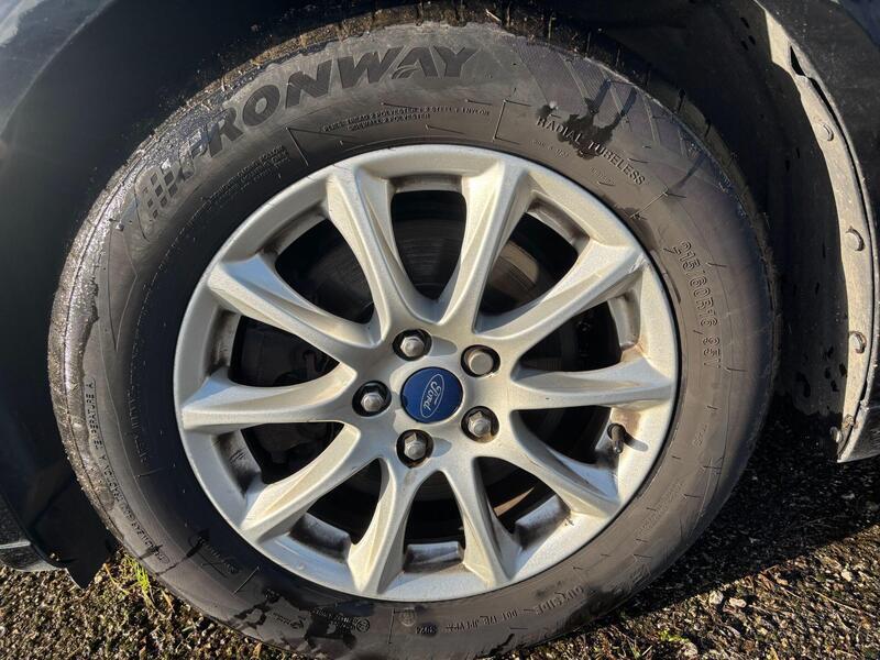 Black 2017 Ford Mondeo - exterior