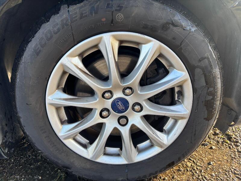 Black 2017 Ford Mondeo - exterior