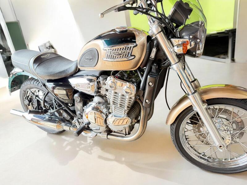 2001 Triumph Thunderbird 900 - AutoTrader Import