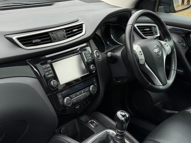 2014 Nissan Qashqai - AutoTrader Import