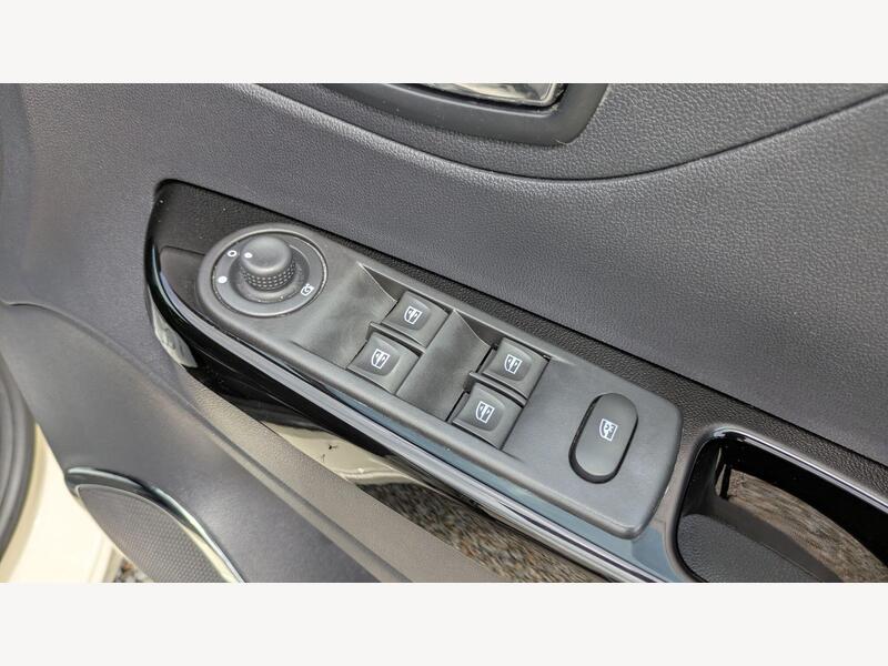 2016 Renault Captur - AutoTrader Import