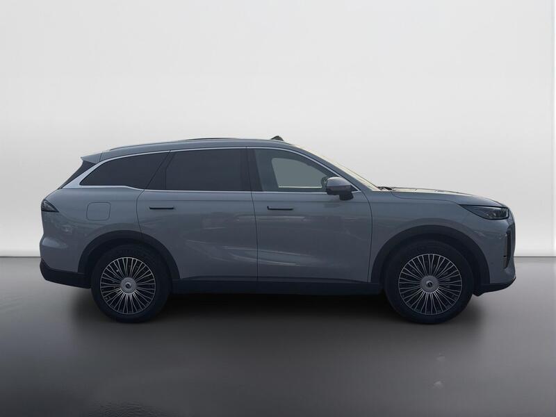 Chery Tiggo 9 1.5T 34.46kWh Summit DHT3 4WD Euro 6 (s/s) 5dr — photo 8