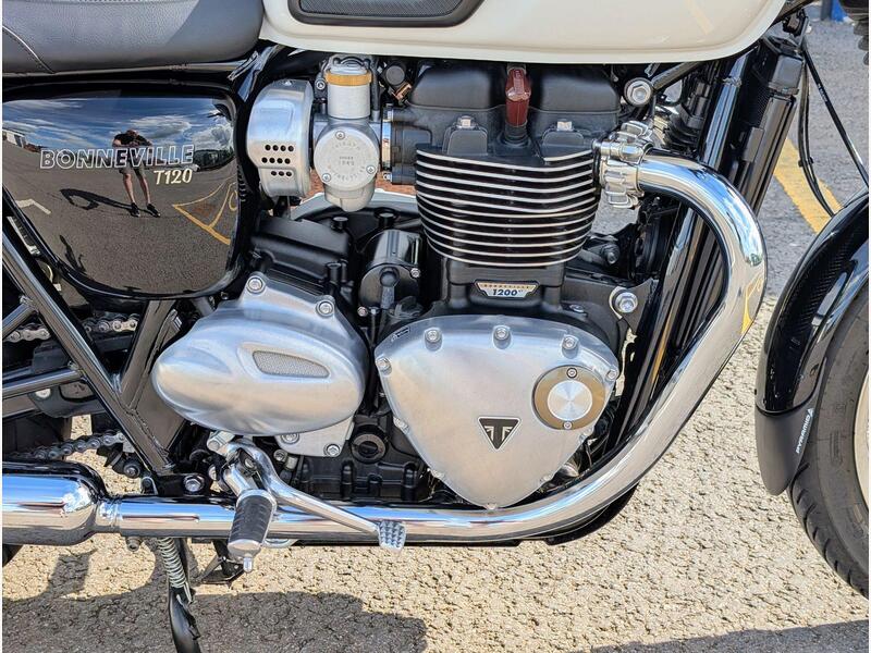 2023 Triumph Bonneville T120 - AutoTrader Import