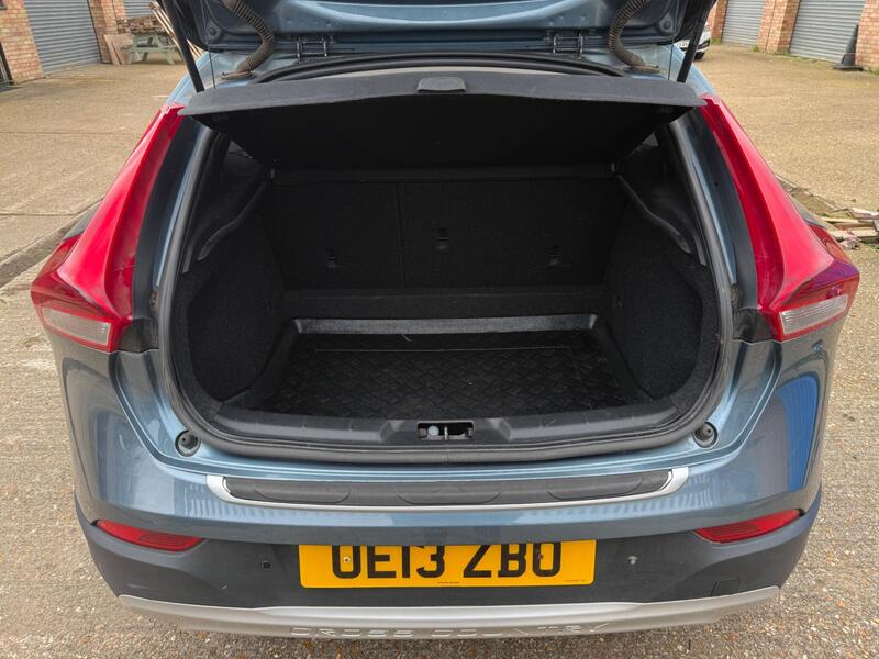 2013 Volvo V40 Cross Country - AutoTrader Import