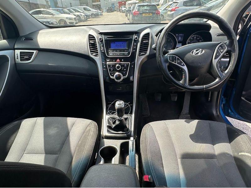 i30