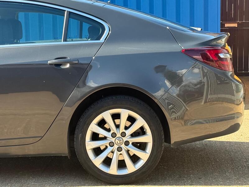 Grey 2015 Vauxhall Insignia - AutoTrader Import