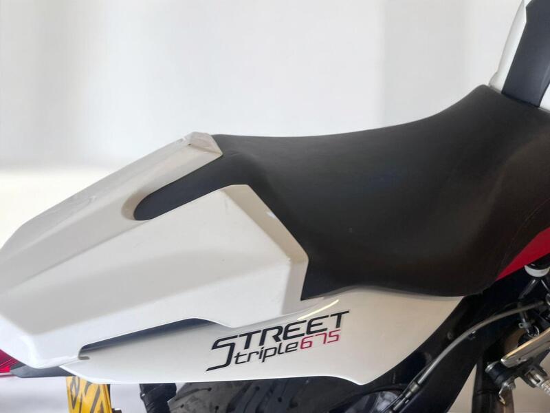 2017 Triumph Street Triple 675 - AutoTrader Import