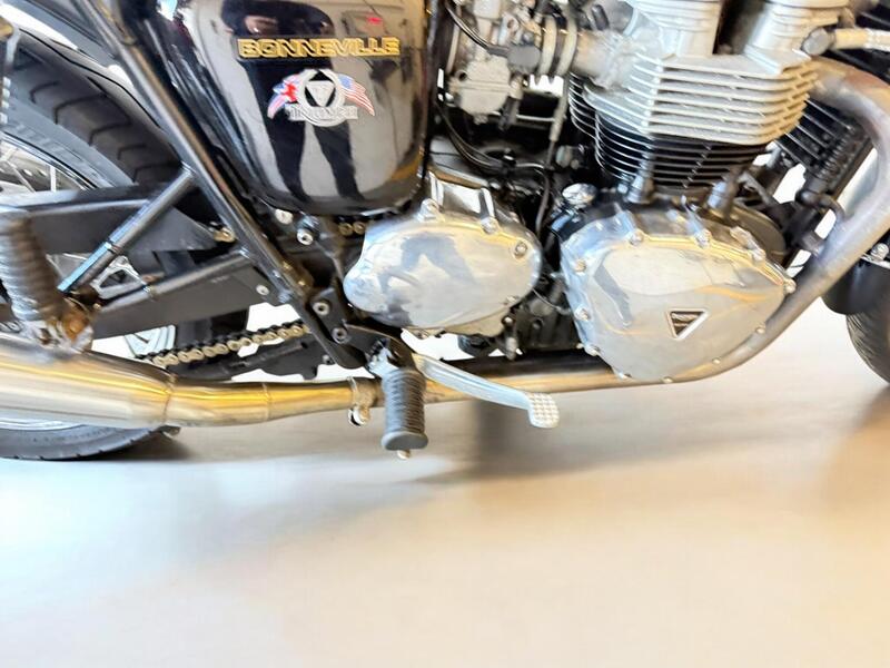 2002 Triumph Bonneville 790 - AutoTrader Import