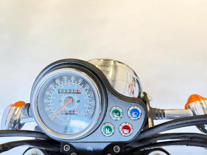 2002 Triumph Bonneville 790 - AutoTrader Import