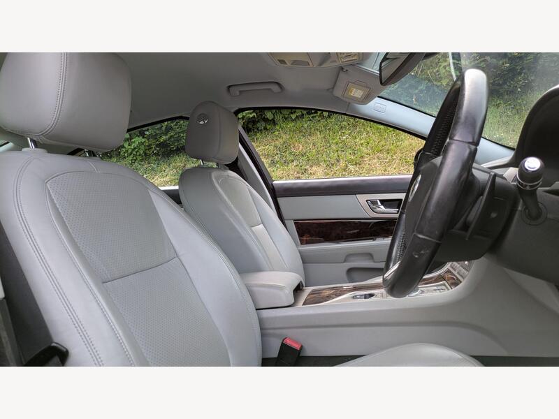 2011 Jaguar XF - AutoTrader Import