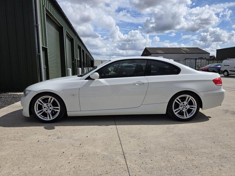 BMW 3 Series 2.0 320d M Sport Highline Euro 5 2dr 2009 — view 12