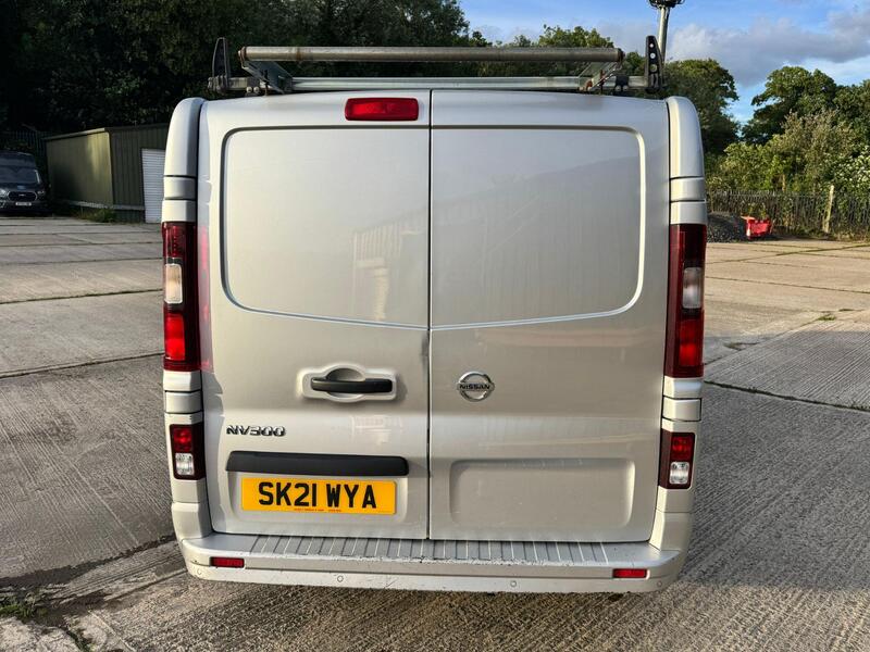 2021 Nissan NV300 2.0 dCi 28 Acenta L1 H1 Euro 6 4dr interior or exterior view