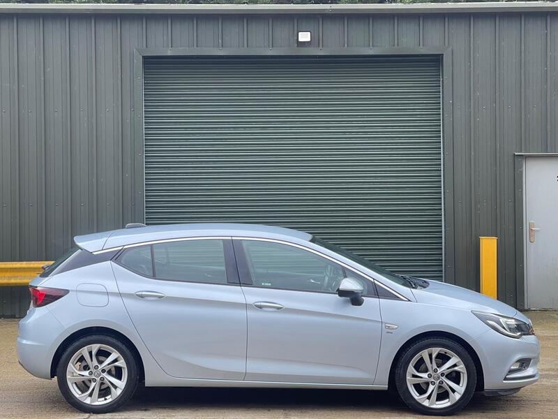 2015 Vauxhall Astra 1.0i Turbo ecoFLEX SRi Euro 6 (s/s) 5dr interior or exterior view