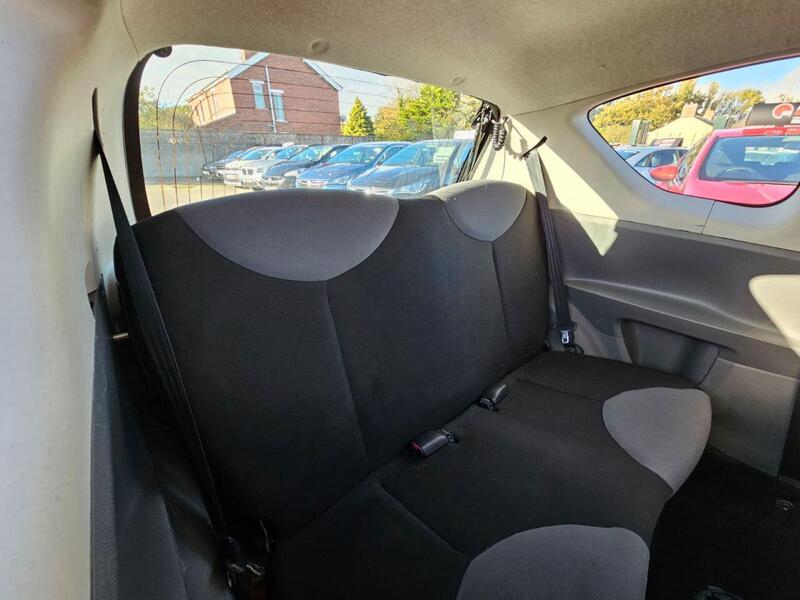 RED 2010 Peugeot 107 - AutoTrader Import