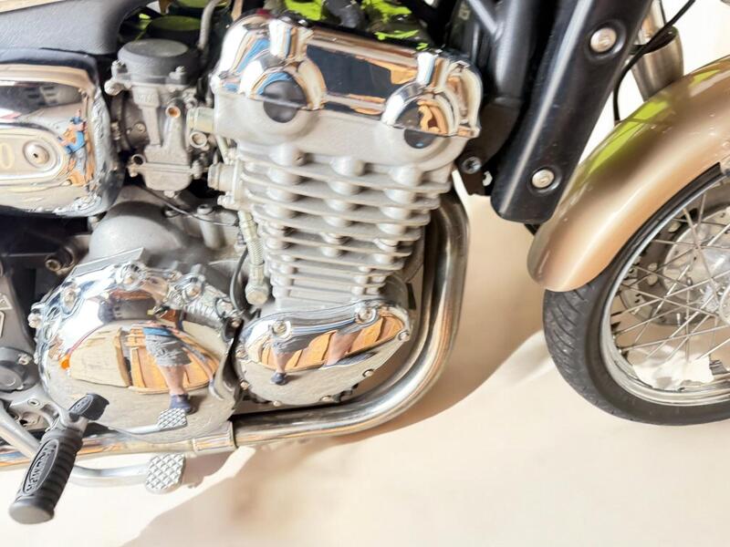 2001 Triumph Thunderbird 900 - AutoTrader Import