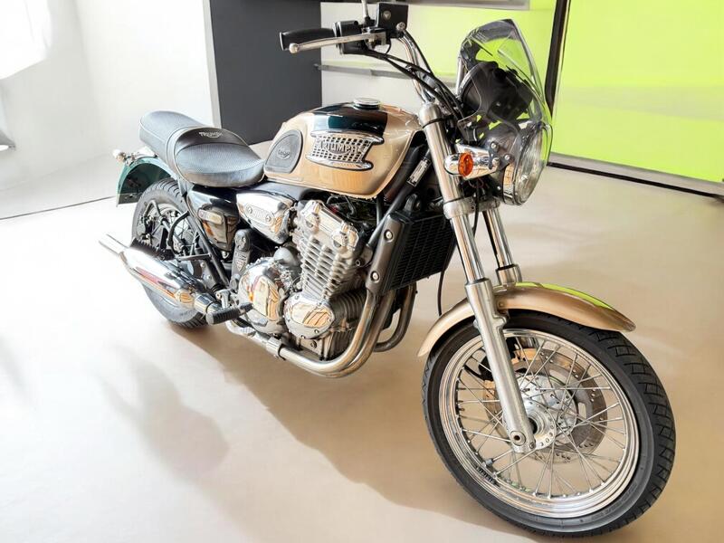 2001 Triumph Thunderbird 900 - AutoTrader Import