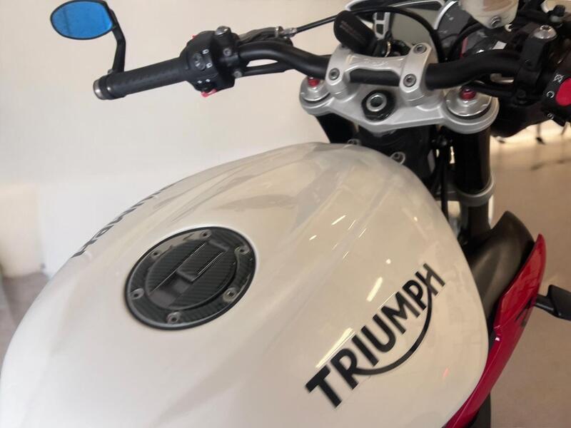 2017 Triumph Street Triple 675 - AutoTrader Import