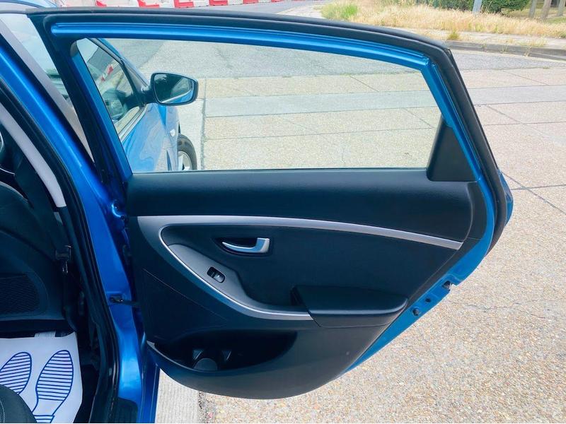 i30