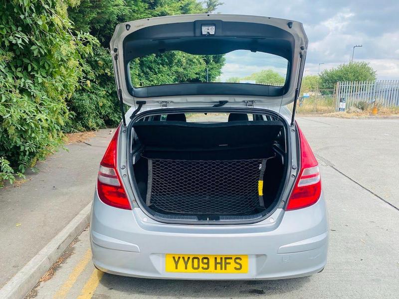 i30