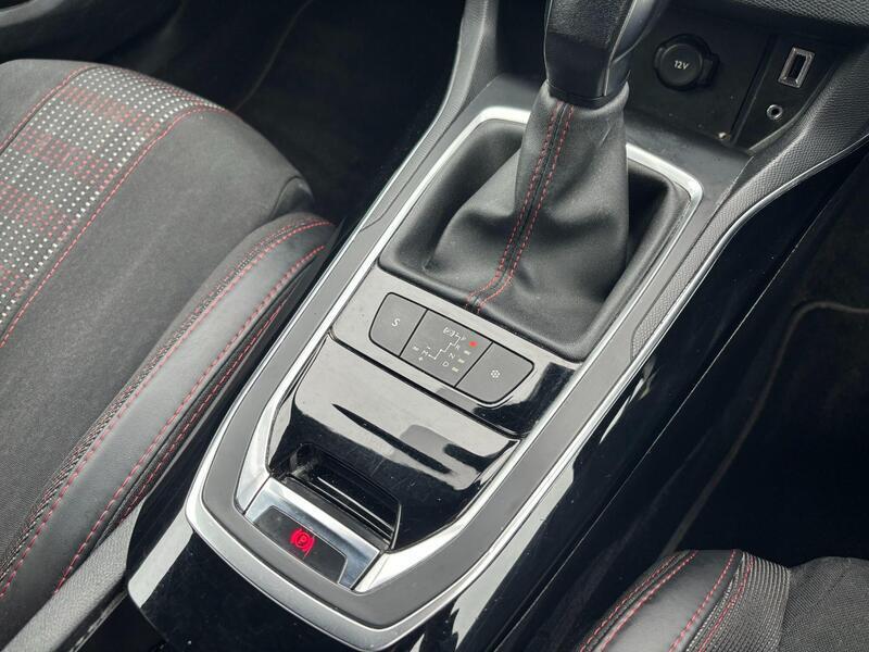 2016 Peugeot 308 - exterior