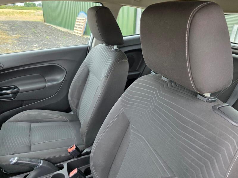 Ford Fiesta 1.0T EcoBoost Zetec Euro 5 (s/s) 3dr 2015 — view 26