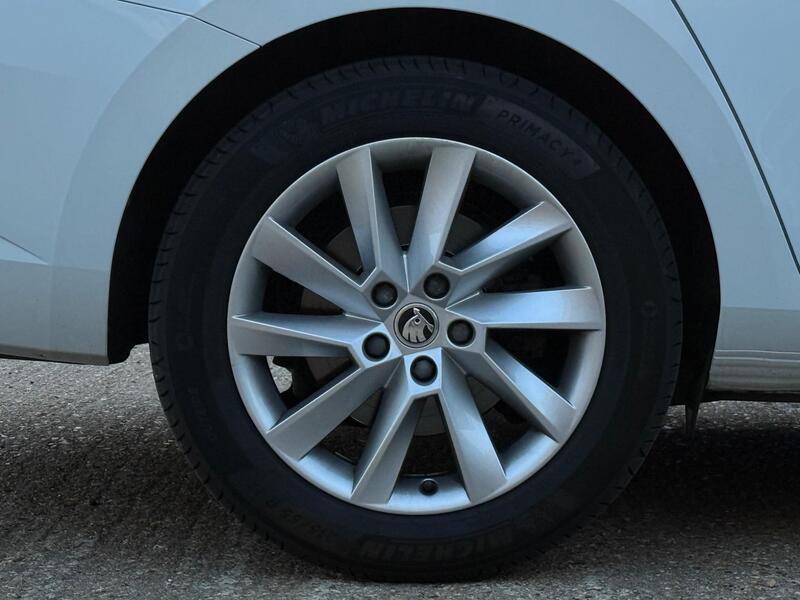 2024 Skoda Superb - AutoTrader Import