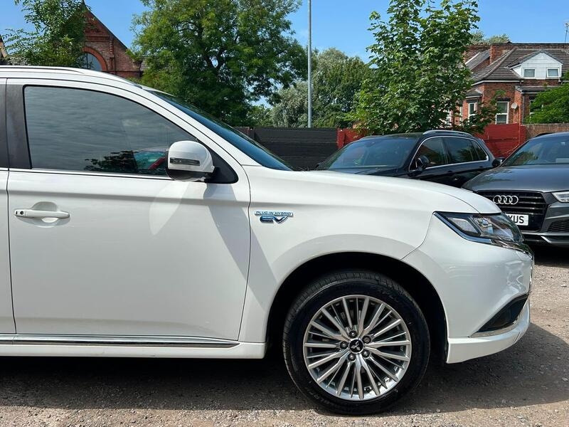 2021 Mitsubishi Outlander - AutoTrader Import