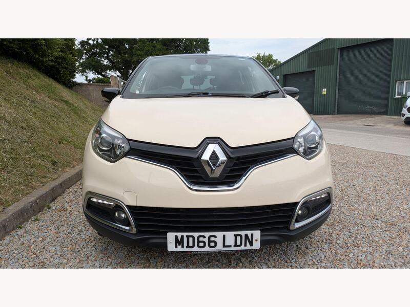2016 Renault Captur - AutoTrader Import