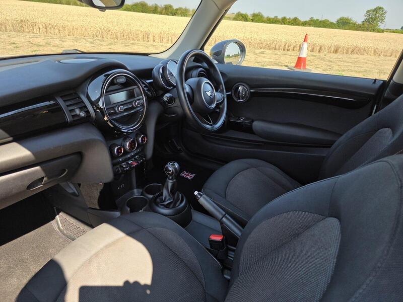 MINI Hatch 1.5 Cooper Euro 6 (s/s) 3dr 2014 — view 33