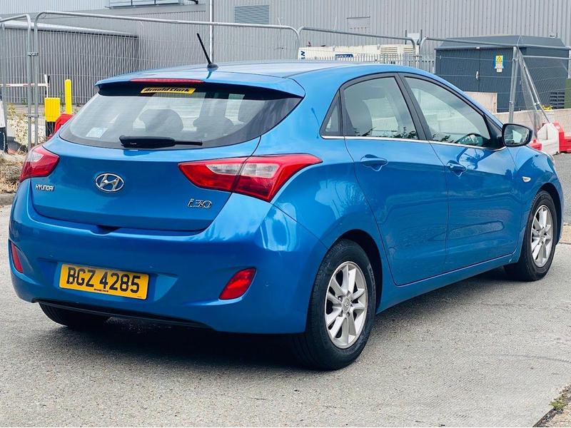 i30