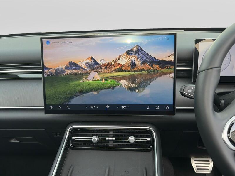 Chery Tiggo 9 1.5T 34.46kWh Summit DHT3 4WD Euro 6 (s/s) 5dr — photo 18