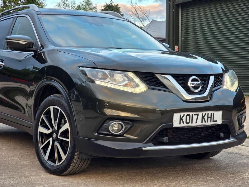 2017 Nissan X-Trail 1.6 dCi Tekna 4WD Euro 6 (s/s) 5dr interior or exterior view