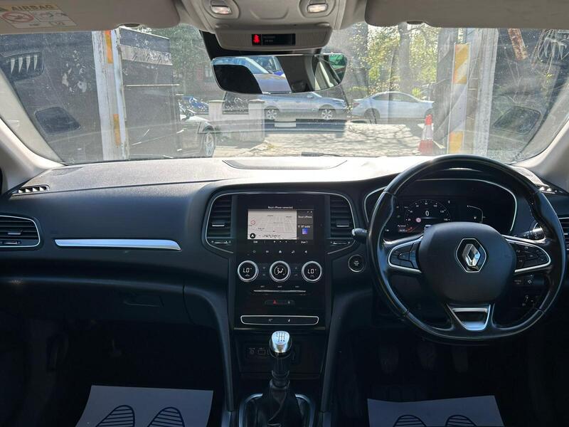 2021 Renault Megane - AutoTrader Import