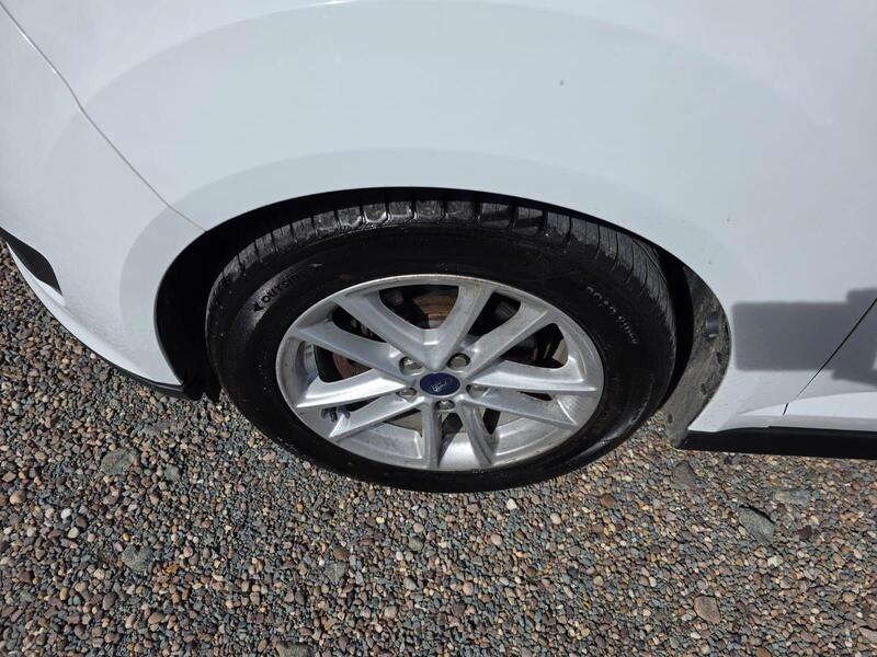 Ford C-Max 1.0T EcoBoost Zetec Euro 6 (s/s) 5dr 2017 — view 17