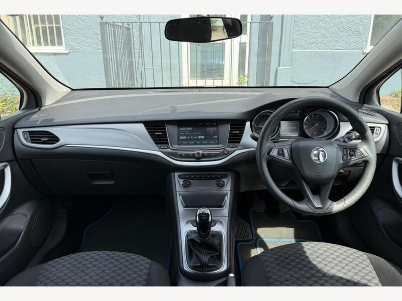 2017 Vauxhall Astra - AutoTrader Import