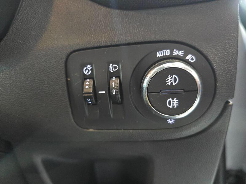 Vauxhall Crossland X 1.2 Turbo Elite Euro 6 (s/s) 5dr 2020 — view 31