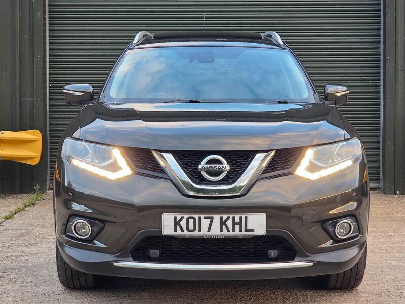 2017 Nissan X-Trail 1.6 dCi Tekna 4WD Euro 6 (s/s) 5dr interior or exterior view